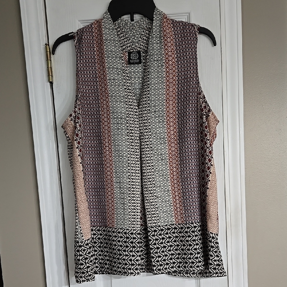 Bobeau Geometric‎ Patterned Sleeveless Top, Blouse Colorful, Size L